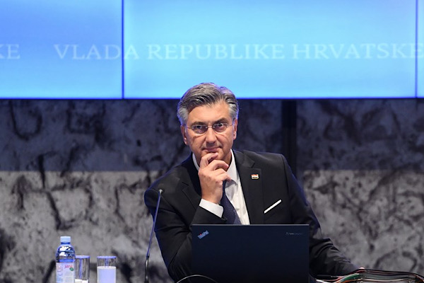 Plenkovic: Zadar Havalimanı yolcu terminali yenilendi ve genişletildi<