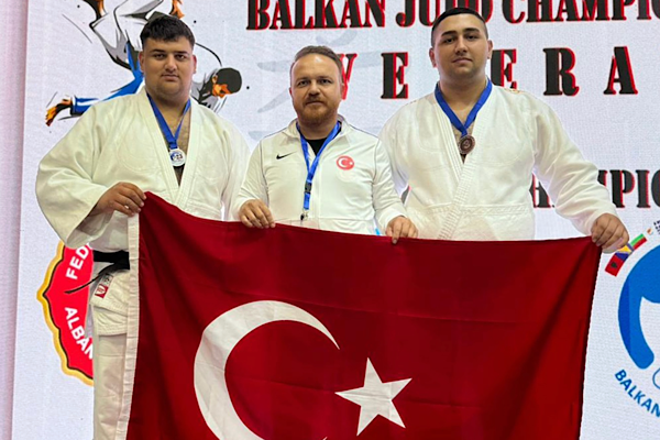 Karamanlı Judocular Balkan Şampiyonası’nda madalya kazandı<