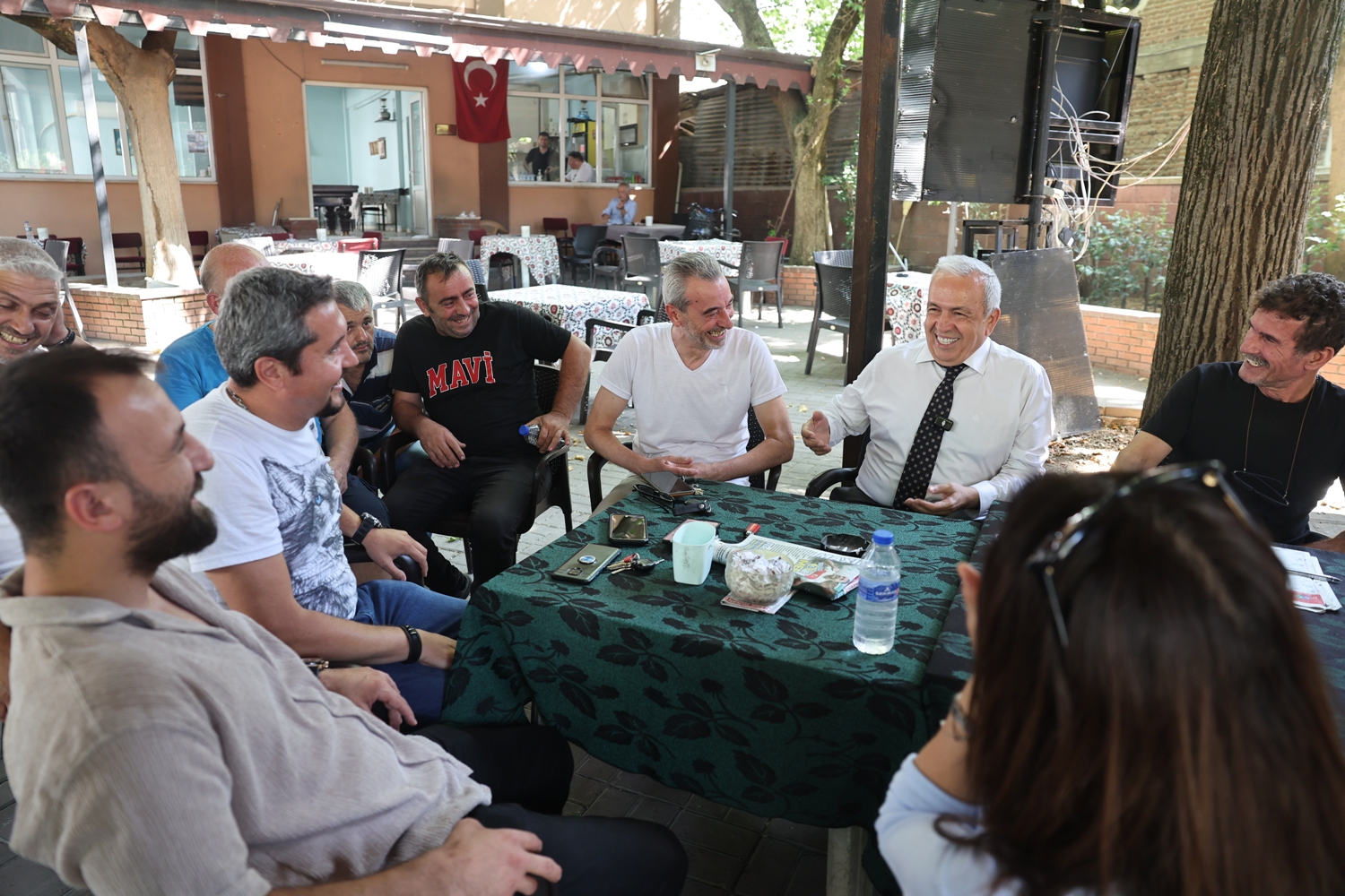 Başkan Özdemir, Demirci Mahallesi’nde vatandaşlarla buluştu<