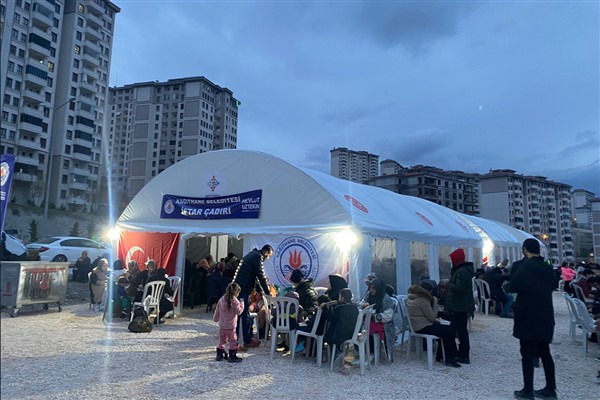 Kağıthane Belediyesi, Malatya’da bin kişilik iftar veriyor