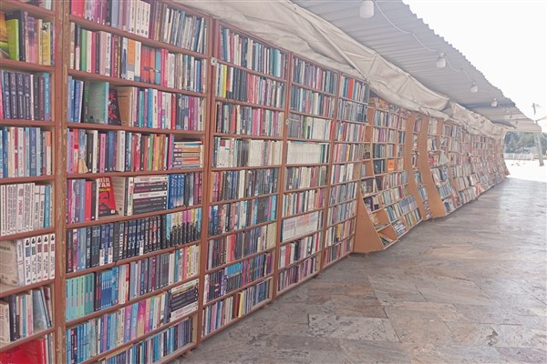 Diyarbakır'da açık hava kitaplığı girişimi<