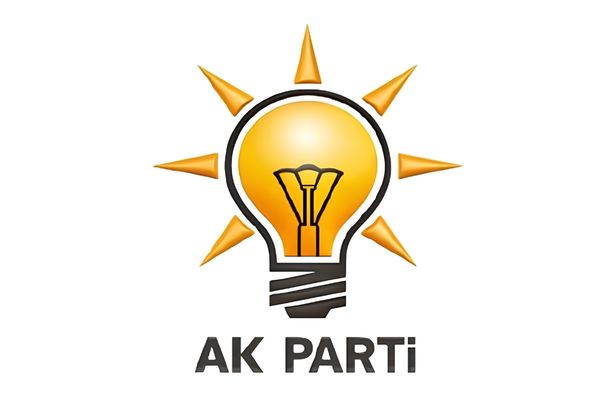 Özdemir: Erdoğan’ı Franco ile aynı cümlede anmak millet iradesine saygısızlıktır