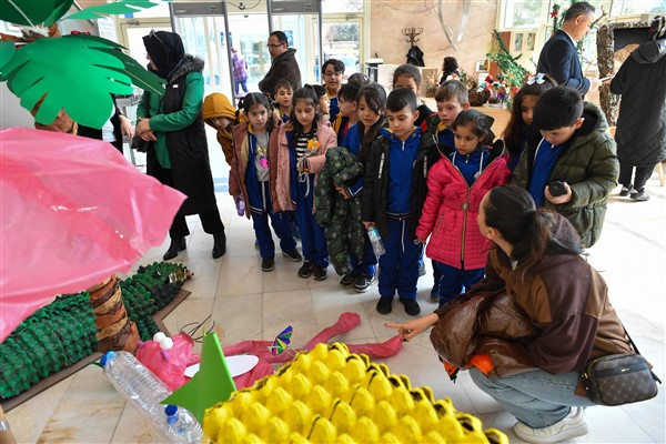 Başkentli çocukların hazırladığı Geri Dönüşüm Sergisi ziyarete açıldı<