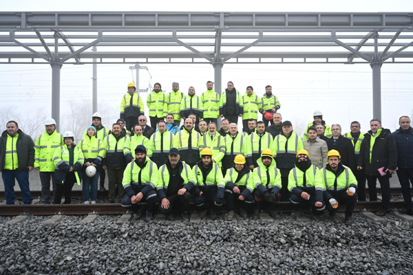 KONYARAY Banliyö Hattı’nda ray birleştirme kaynak programı yapıldı<