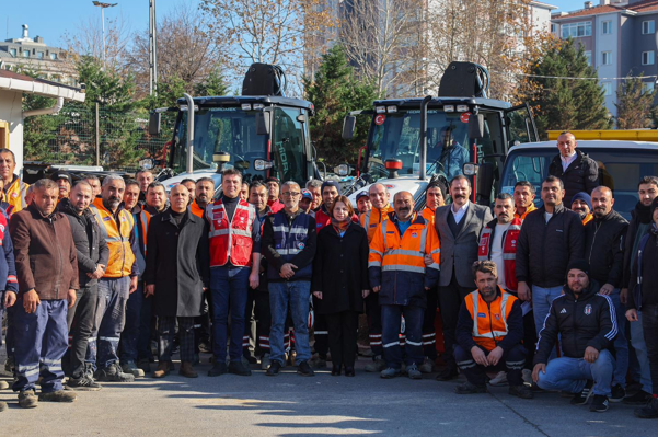 Maltepe’de kışla mücadele çalışmaları sürdürülüyor<