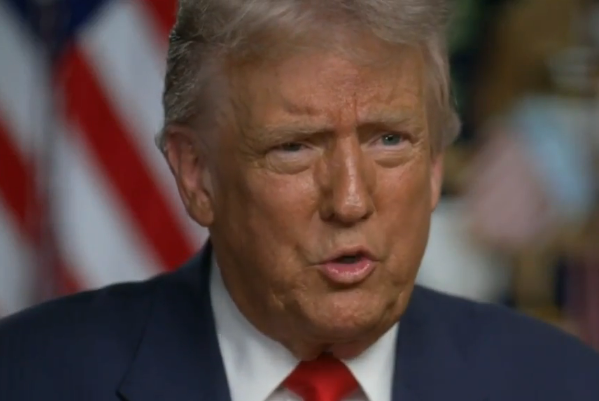 Trump, Venezuela'ya abluka emri verdi<