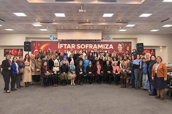 İzmit'te, kadın dernekleriyle iftar programı<