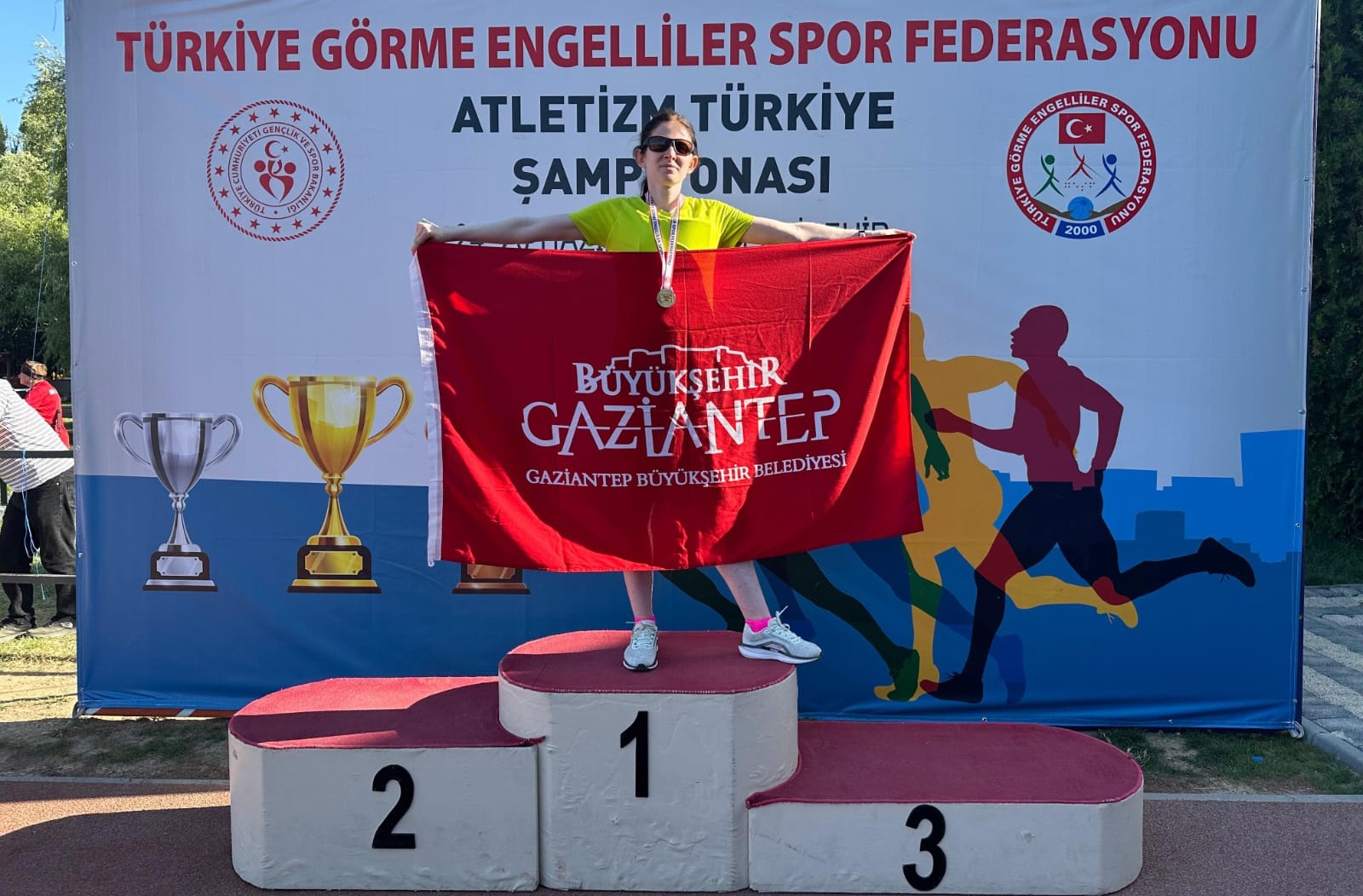 Gaziantep Büyükşehir Belediye Spor Kulübü sporcularından atletizmde büyük başarı<