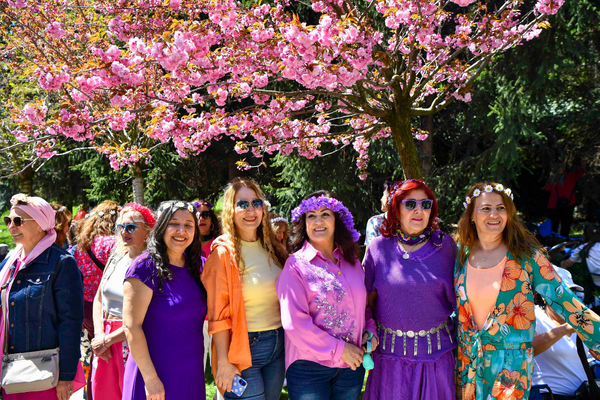 Dikmen Vadisi’nde kadın lokalleri üyeleri Sakura Şenliği'nde buluştu<