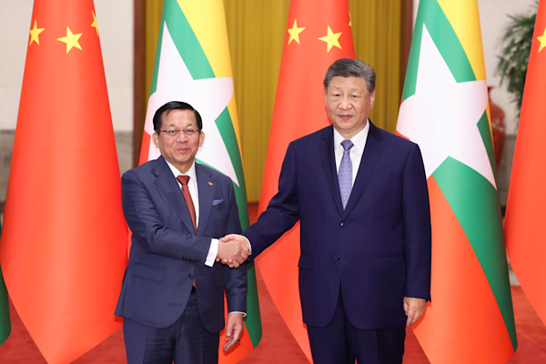 Xi ile Myanmar Cumhurbaşkanı Min Aung Hlaing bir araya geldi<
