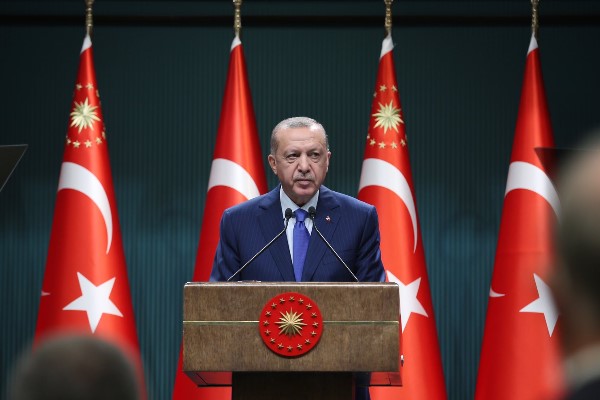 Erdoğan: Ana muhalefet yöneticileri çok büyük şuursuzluk örneği sergilemiştir