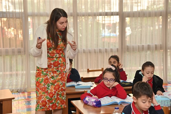 Manisa Büyükşehir Belediyesi bünyesindeki eğitim merkezlerinde ikinci dönem başladı