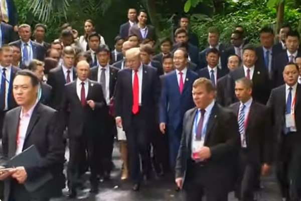 Trump, Putin'in Zelenski ile görüşmeyi reddetmesine rağmen Putin ile görüşmeye hazır<