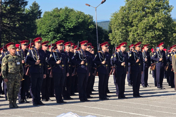  Bulgaristan’da askeri üniversite mezunları diplomalarını alacak<