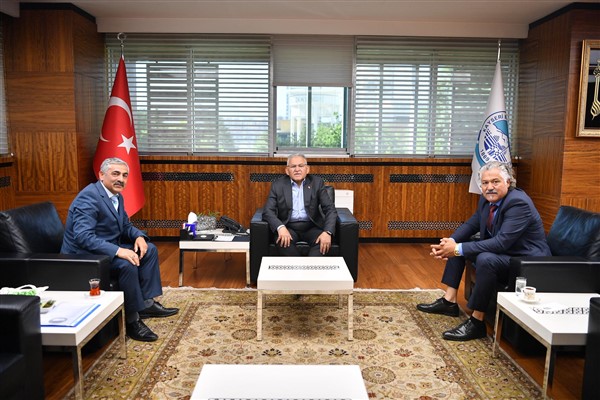 Başkan Büyükkılıç'a ziyaretler