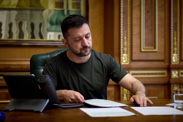 Zelenski: AB'ye karşı yükümlülüklerimizi yerine getirmek için elimizden geleni yapıyoruz<
