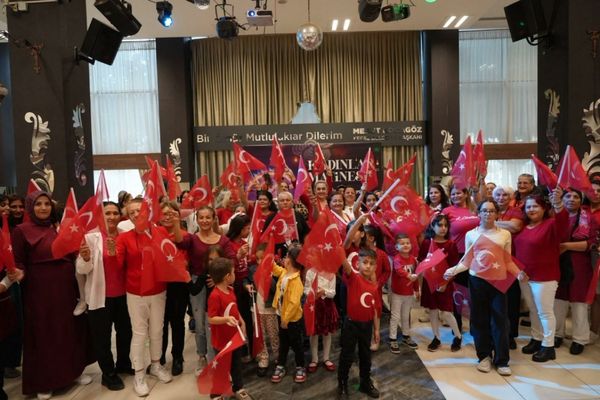 Kepez’de Kadınlar Matinesi’nde Cumhuriyet Bayramı coşkusu