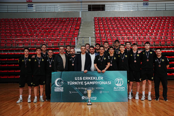 Konya Büyükşehir Belediyespor U16 Türkiye üçüncüsü oldu<
