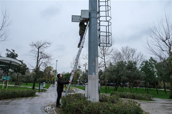 Esenyurt'ta parklara güvenlik kamerası ve ücretsiz internet altyapısı kuruluyor