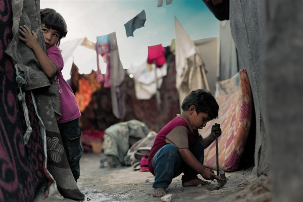 UNRWA, yerinden edilmiş çocuklar için acil bir eğitim programı başlattı<