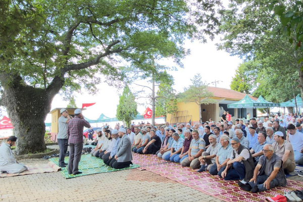  İzmit Kulmahmut Mahallesi'nde Mevlid programı gerçekleştirildi<