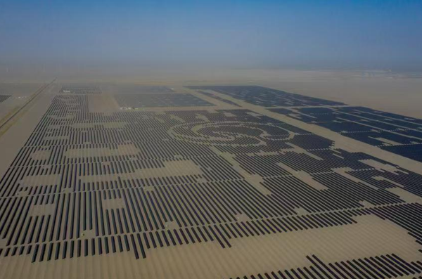 Taklamakan Çölü’ndeki dev projeyle elektrik üretimi katlandı