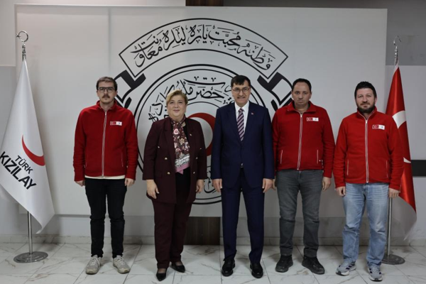 Başkan Kahveci'den Kütahya Türk Kızılay İl Merkezi Binasına ziyaret<