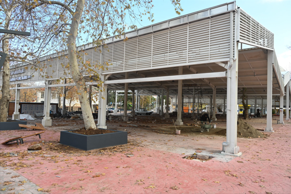 Gülistan Kapalı Pazar Yeri inşaatı devam ediyor<