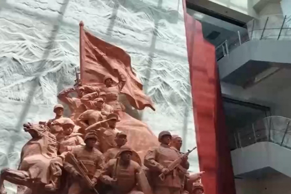 Xinjiang Devrim Askeri Müzesi açıldı<