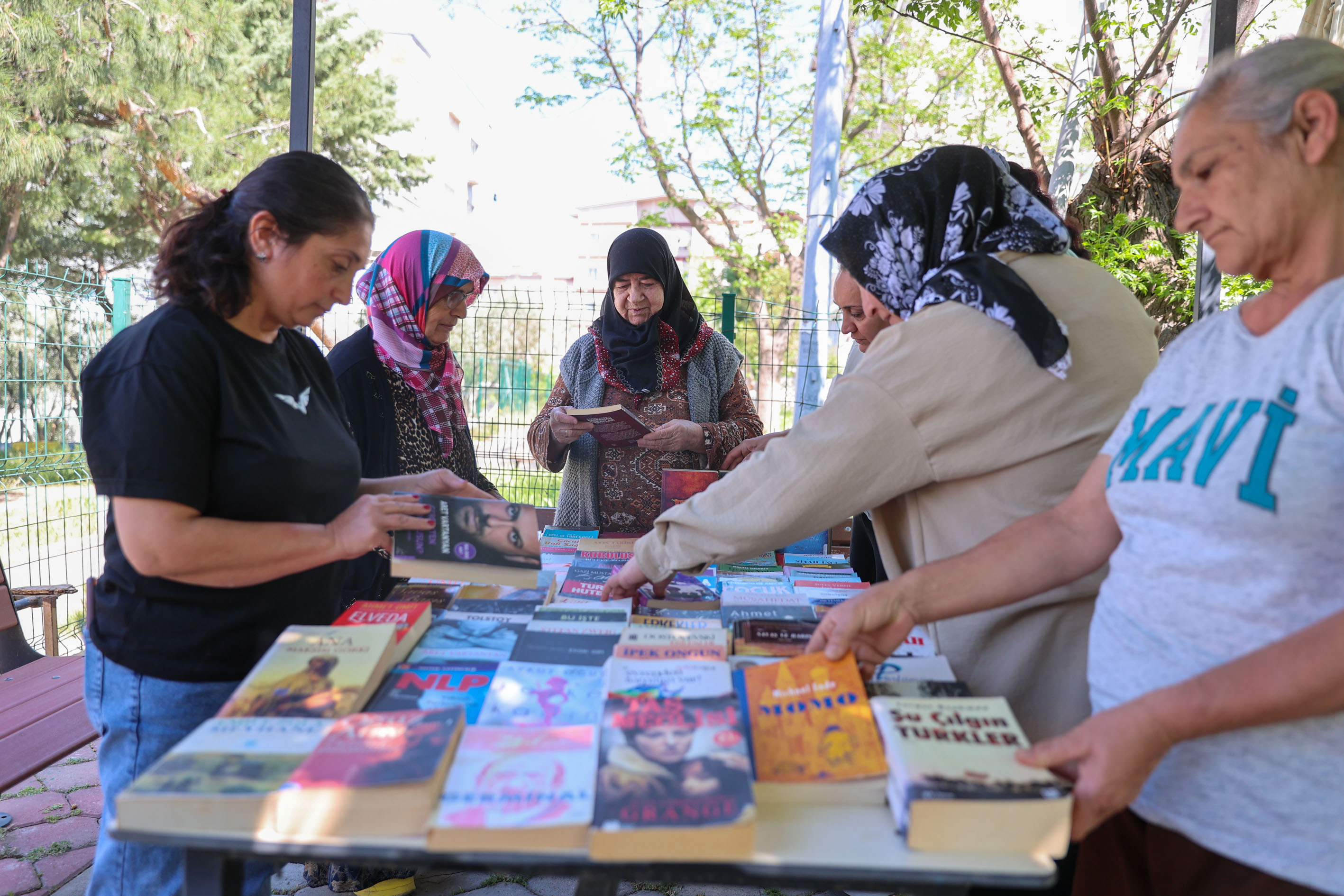 Buca’da “Kitap Değişim Günleri” köylere taşınıyor