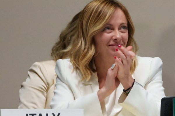 Meloni, Val di Susa'da görev yapan Carabinieri personeliyle bir araya geldi