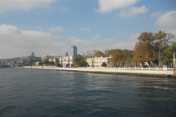 İstanbul Valisi Gül, Beşiktaş'ta