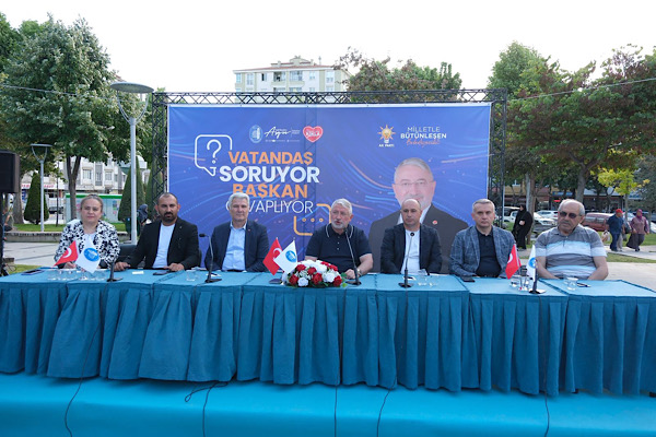 Başkan Aşgın, vatandaşlarla İskilipli Atıf Hoca Parkı’nda bir araya geldi<