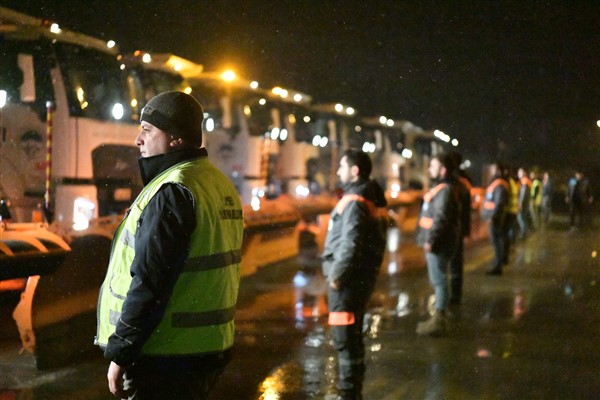 Kayseri Büyükşehir, karla mücadele için çalışmalarını tamamladı