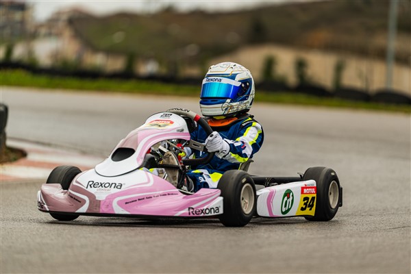 8 yaşındaki Türkiye Karting Şampiyonu, yeni sezon için pistte<