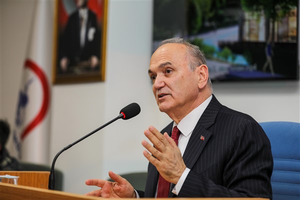 Başkan Özlü, Belediye Meclisi’ne hitap etti