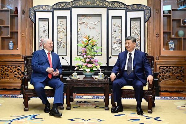 Çin Cumhurbaşkanı Xi Jinping, Belarus Cumhurbaşkanı Lukaşenko ile görüştü<