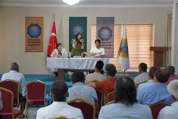 DBB Eş Başkanları, Silvan ve Çermik’te muhtarlarla buluştu<