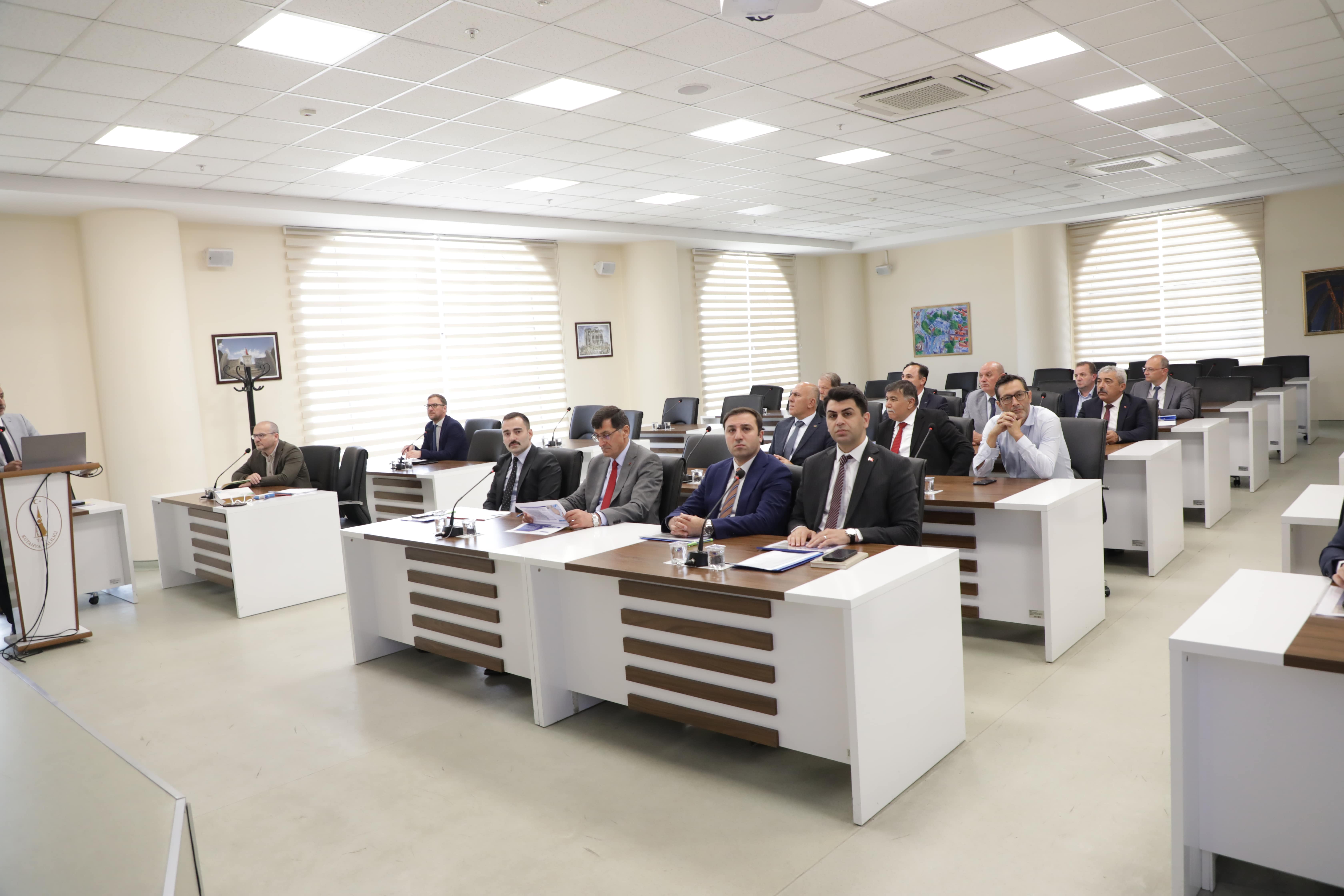 Jeotermal kaynakların sürdürülebilir yönetim modeli konuşuldu<