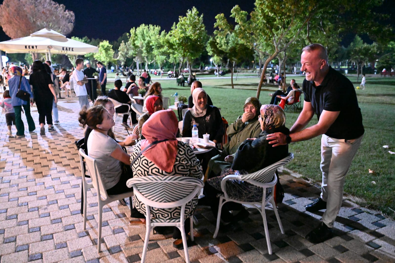 Kent Kafe, Karacabey’in yeni buluşma noktası oldu<