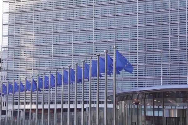 Dombrovskis, AB'nin stagflasyon şoku riskiyle karşı karşıya olduğunu açıkladı<