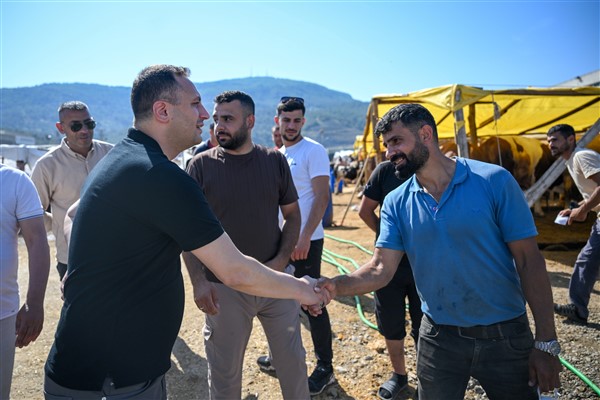 Başkan Eşki, Işıkkent Kurban Pazarı’nı inceledi<