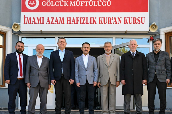 Gölcük’te 43 öğrenci için hafızlık icazet töreni düzenlendi<