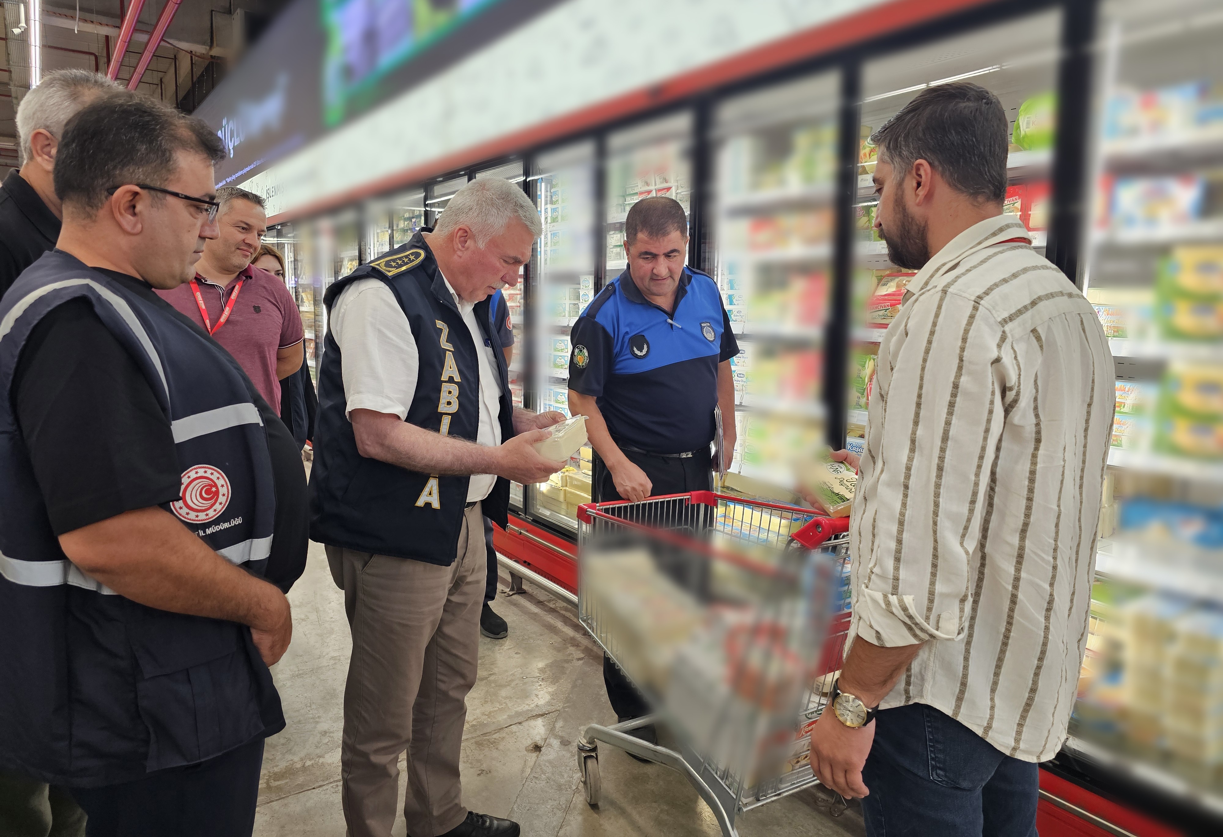 Malatya Büyükşehir Belediyesi Zabıta ekipleri denetimlerini sürdürüyor<