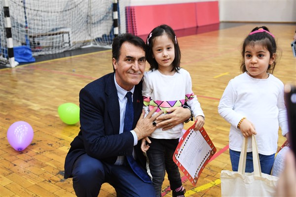 Koza Çocuk Akademisi’nde eğitim gören öğrenciler karnelerini aldı