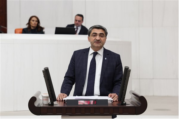 Ekmen: Sırrı Süreyya Önder’in ölümü hepimiz için çok büyük bir kayıp