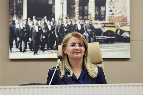 Başkan Ovalıoğlu: Gölge değil, güneş olacağız<