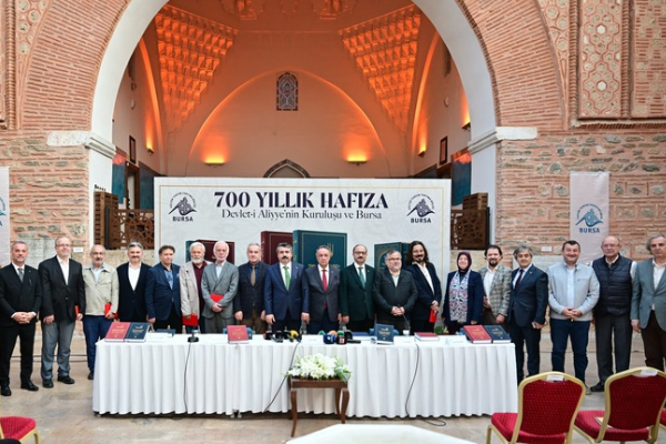 Bursa’nın 700 yıllık tarihi kitaplaştırıldı<