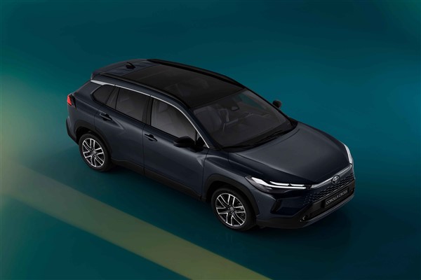 Toyota’nın SUV modeli Corolla Cross Hybrid yenileniyor<