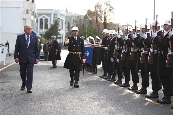 Milli Savunma Bakanı Güler, Kuzey Deniz Saha Komutanlığını ziyaret etti